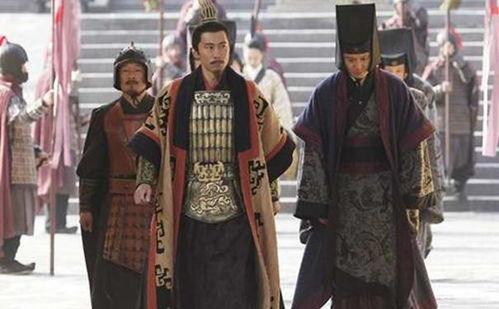 君主回京全程吃瓜,一路瓜香四溢的宫廷奇遇记