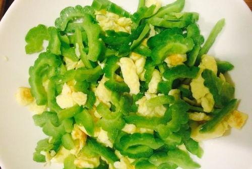 吃鸡蛋吃瓜炒鸡蛋,家常美味，营养满分