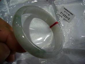 带你吃瓜玉镯,独特设计背后的故事